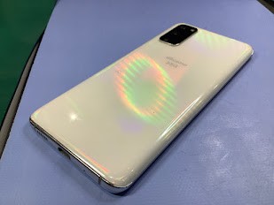 GalaxyS20の画面交換ならデータをそのまま・最短即日修理のスマホ修理工房中野ブロードウェイ店へ